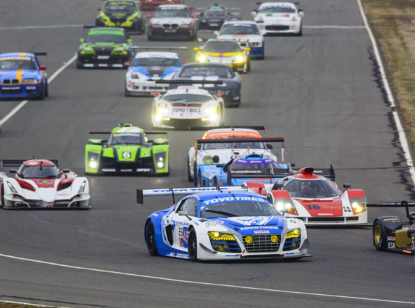 flyinglizzardthunderhill2015.jpg