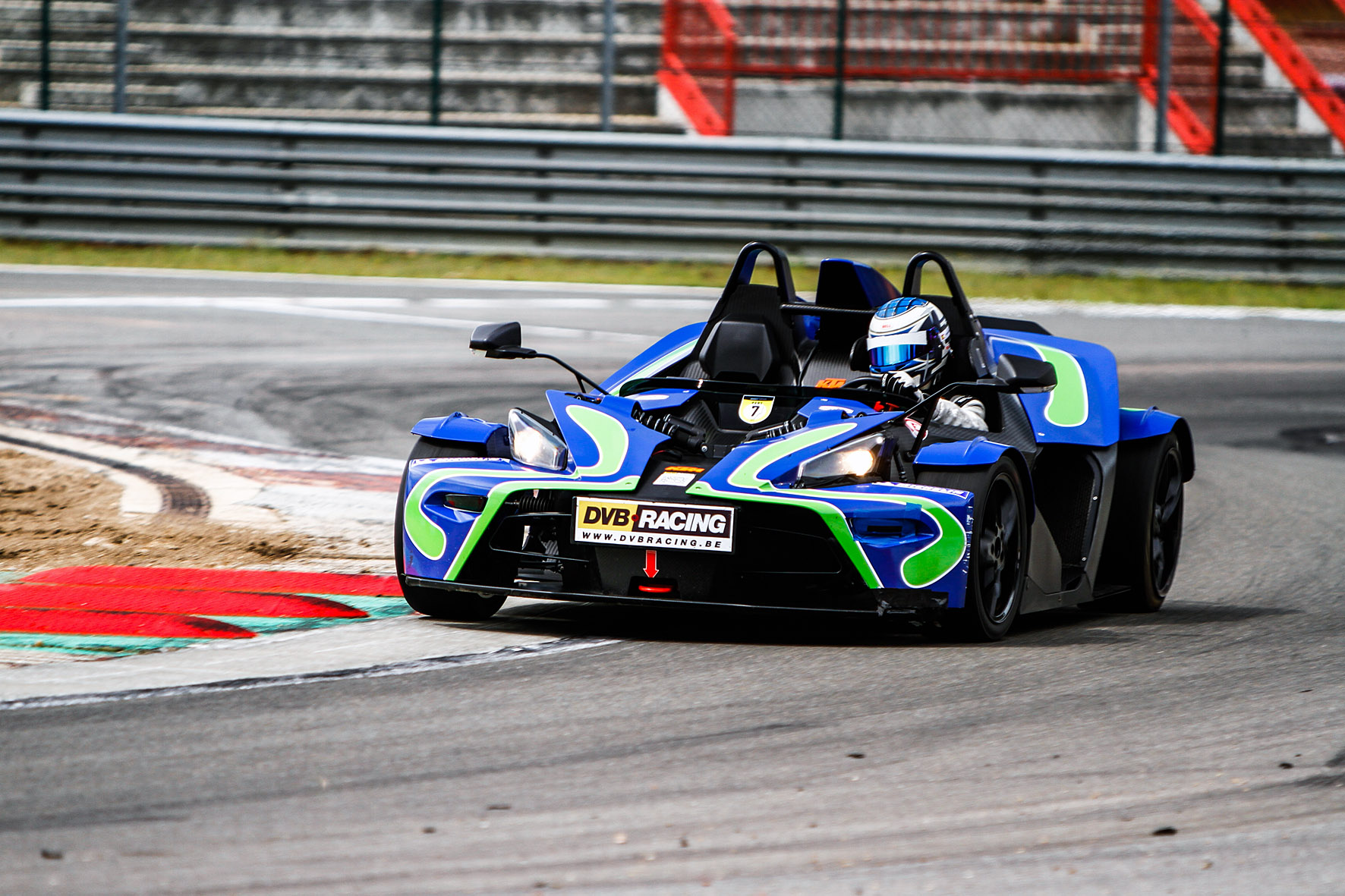 dvb_racing.jpg